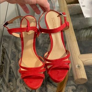 Sexy red pump/heels. Schutz